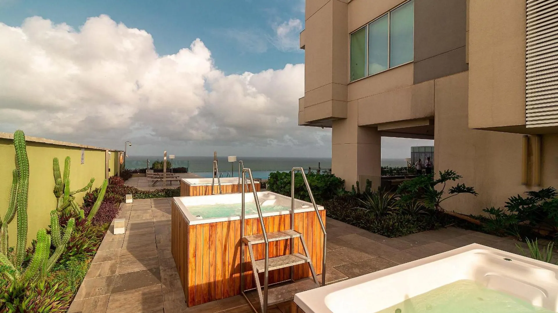 Condominio H2 Cartagena Colombia