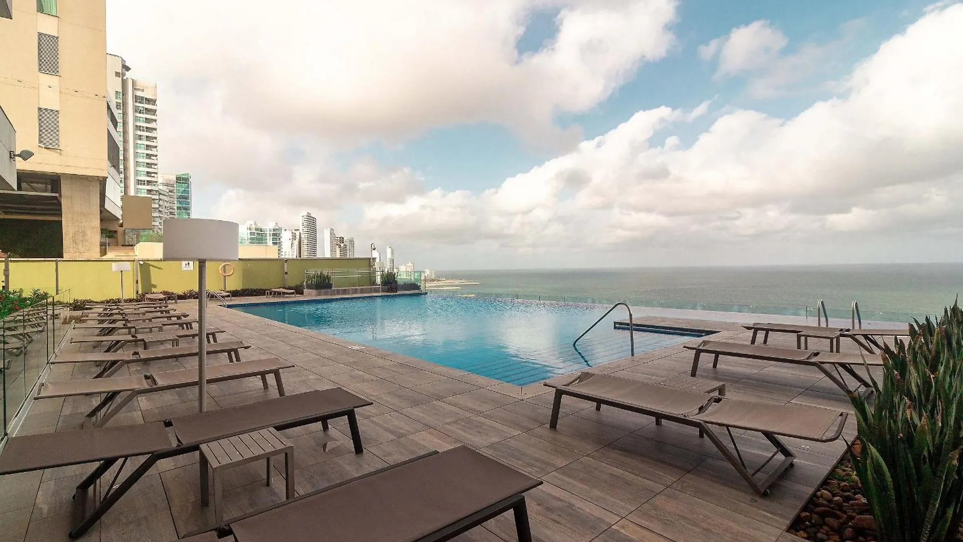 Condominio H2 Cartagena 0*,